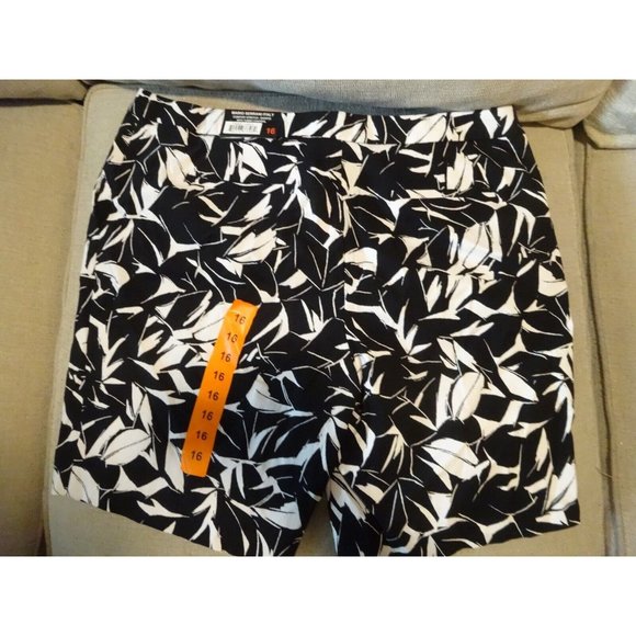 New MARIO SERRANI Italy Comfort Stretch Tummy Control Print Bermuda Shorts Sz 16 - Picture 6 of 7
